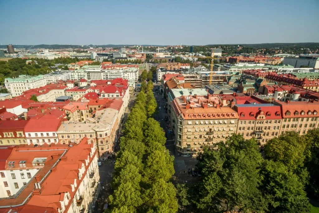 13. Nyla╠eggning av markplattor till entre╠u fo╠er kontor