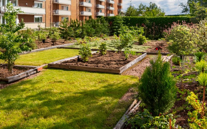 27. Naturstenslaggning och tradgardsrenovering